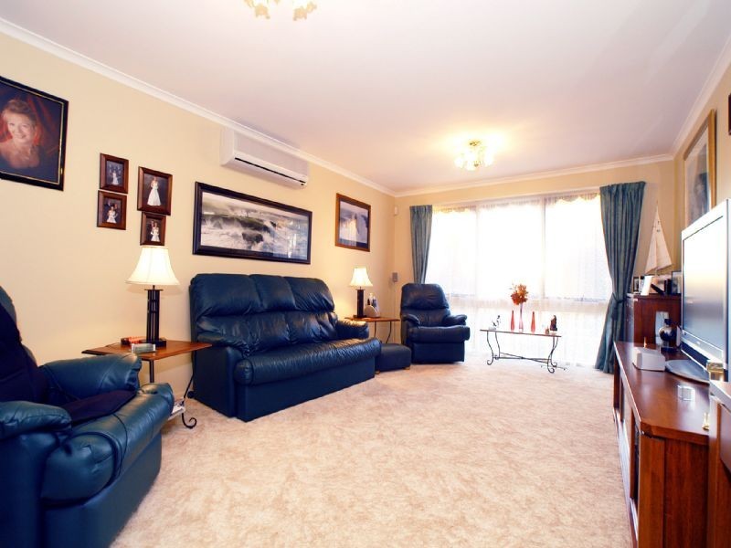 68 Campaspe Drive, Croydon Hills VIC 3136