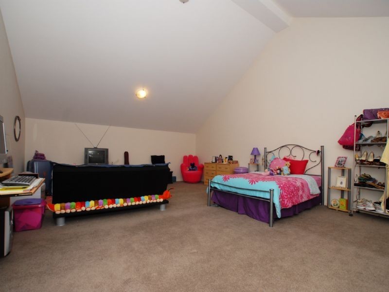 35/13 – 15 Hewish Road, Croydon VIC 3136