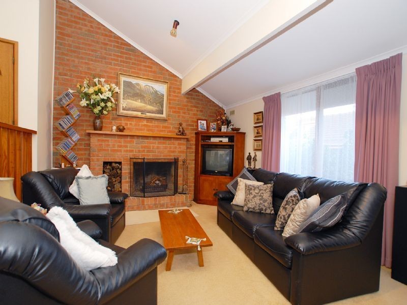 11 Grose Court, Croydon Hills VIC 3136