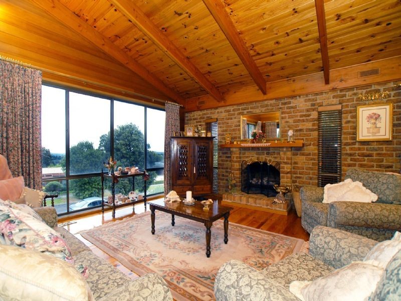 13 Wembley Close, Mooroolbark VIC 3138