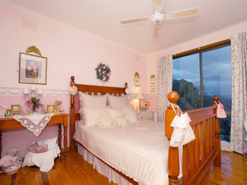 13 Wembley Close, Mooroolbark VIC 3138