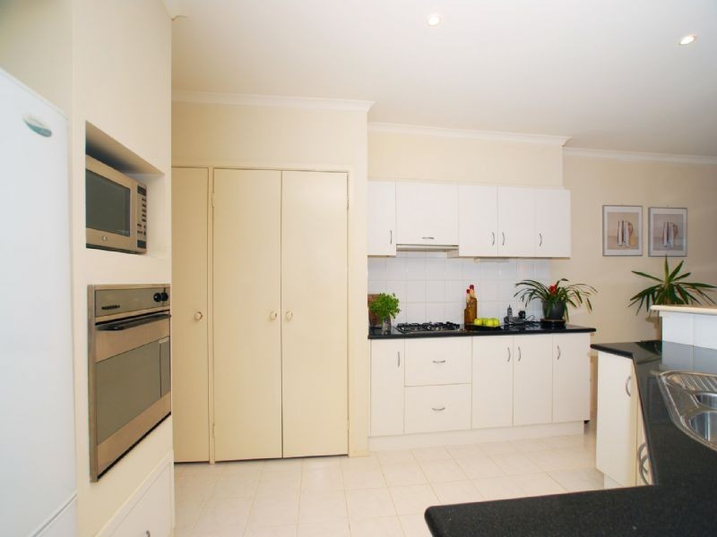 11 Bronte Court, Croydon North VIC 3136