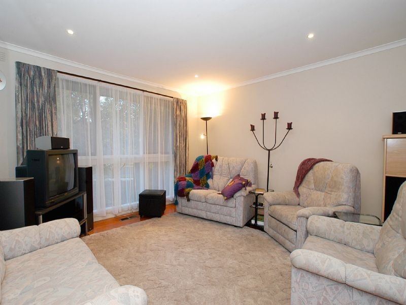 1 Penhyrn Avenue, Croydon VIC 3136