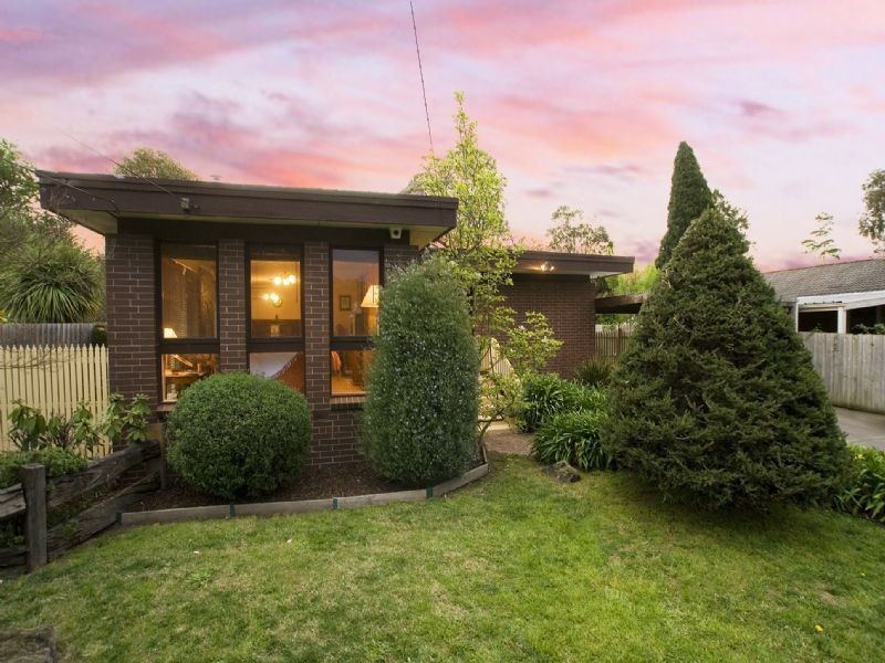 5 Emora Street, Croydon VIC 3136