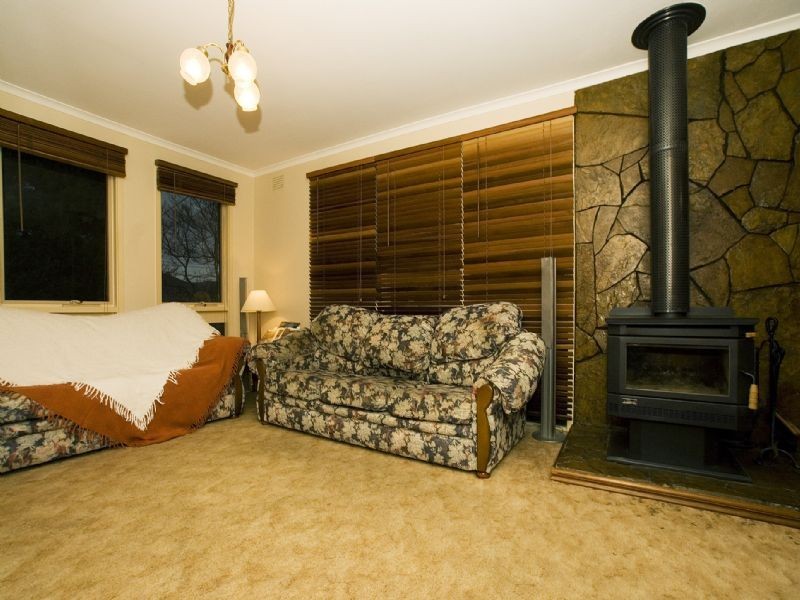 5 Emora Street, Croydon VIC 3136