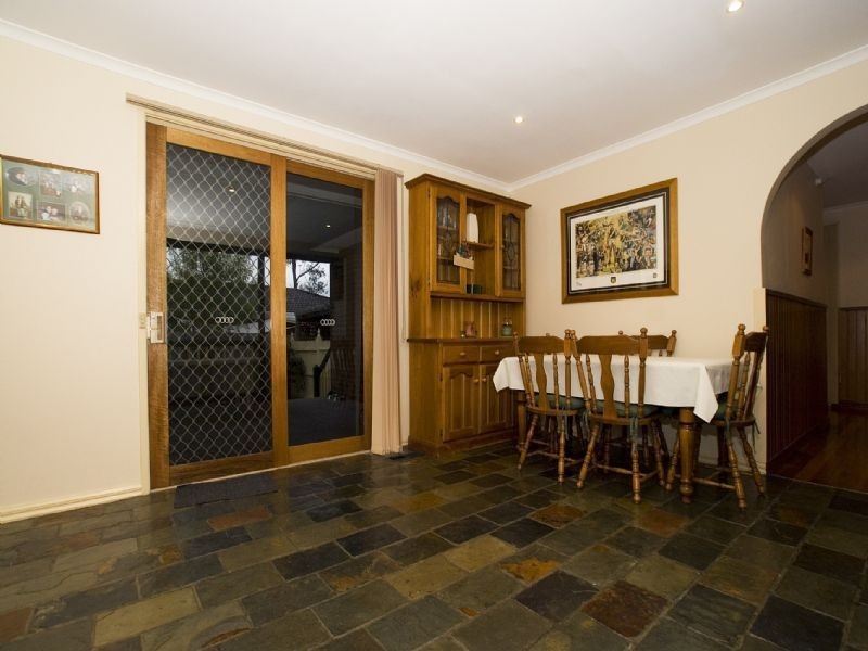 5 Emora Street, Croydon VIC 3136