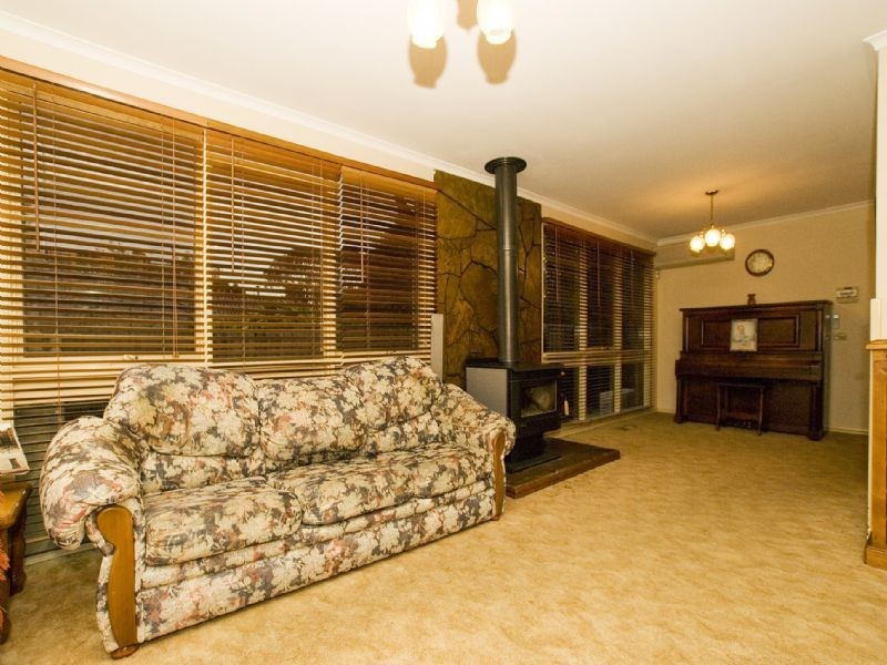 5 Emora Street, Croydon VIC 3136