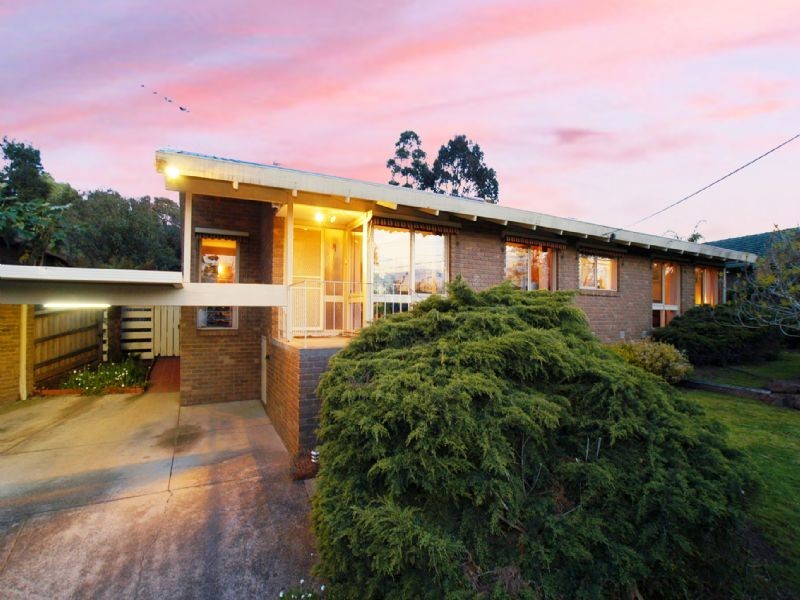6 Woodpecker Pass, Chirnside Park VIC 3116