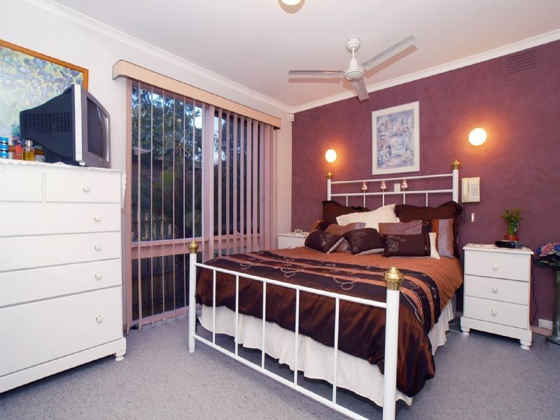 6 Woodpecker Pass, Chirnside Park VIC 3116