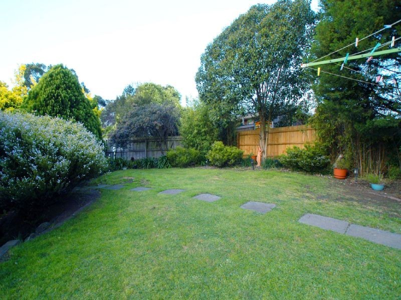 6 Woodpecker Pass, Chirnside Park VIC 3116