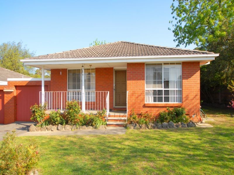 8/38 Lusher Road, Croydon VIC 3136