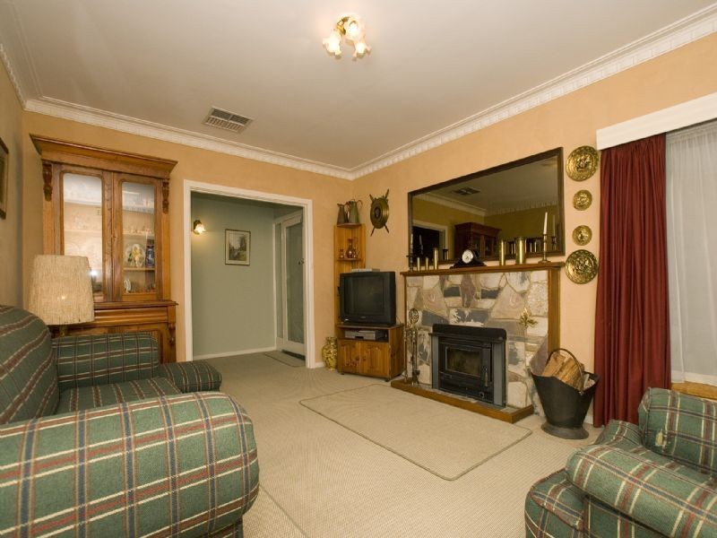 4 Urana Street, Kilsyth VIC 3137