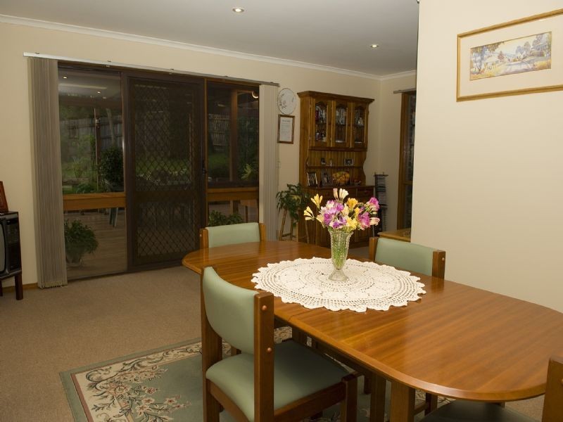 51 Wandana Crescent, Mooroolbark VIC 3138