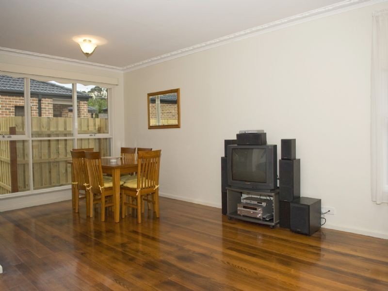 1/20 Broughton avenue, Croydon VIC 3136