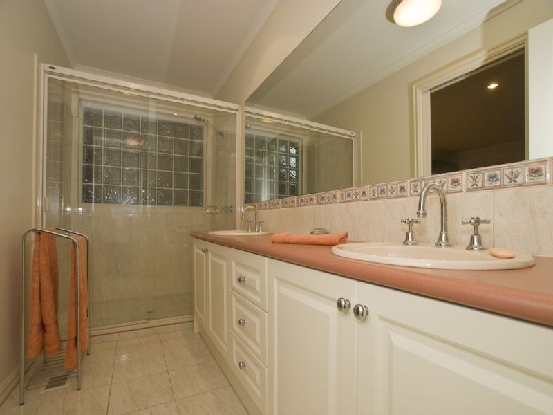 7 Champagne Rise, Chirnside Park VIC 3116