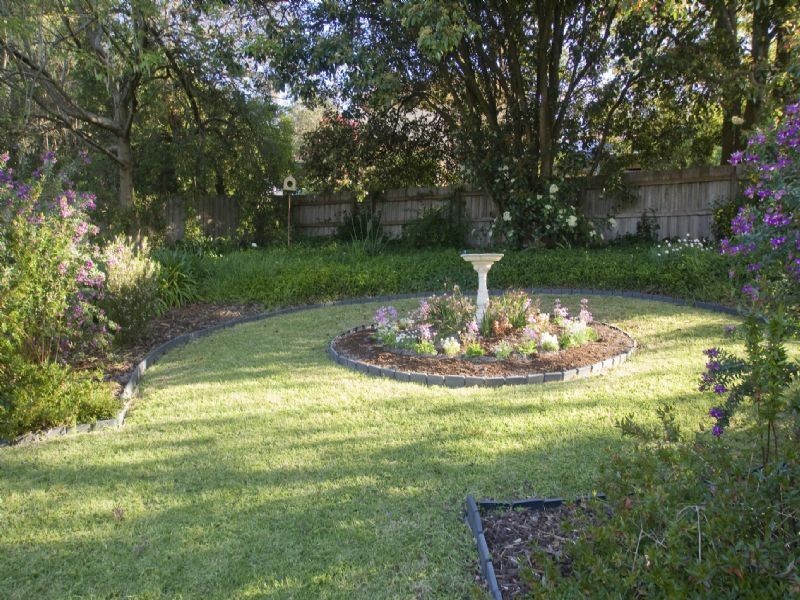 10 Vasey Concourse , Ringwood East VIC 3135