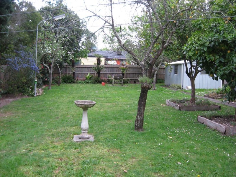 14 Neville Street, Mooroolbark VIC 3138