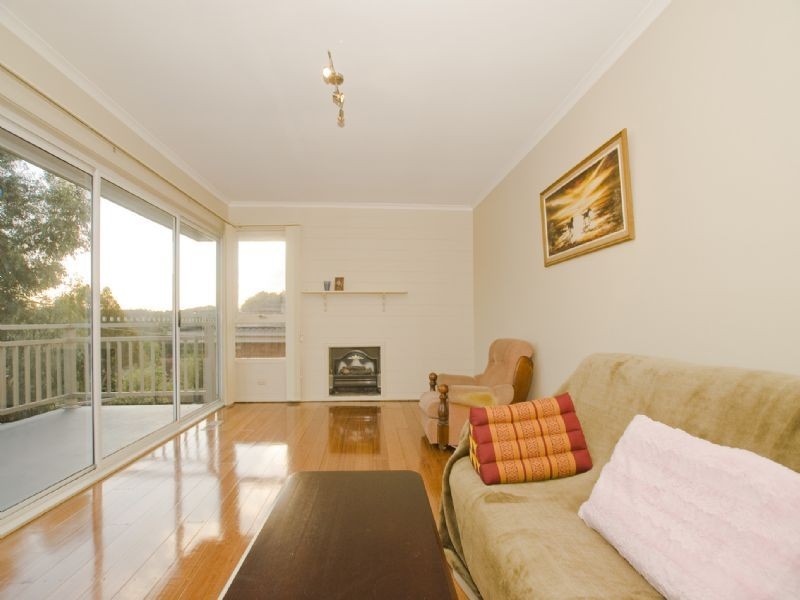 8 Shirley Street, Mooroolbark VIC 3138