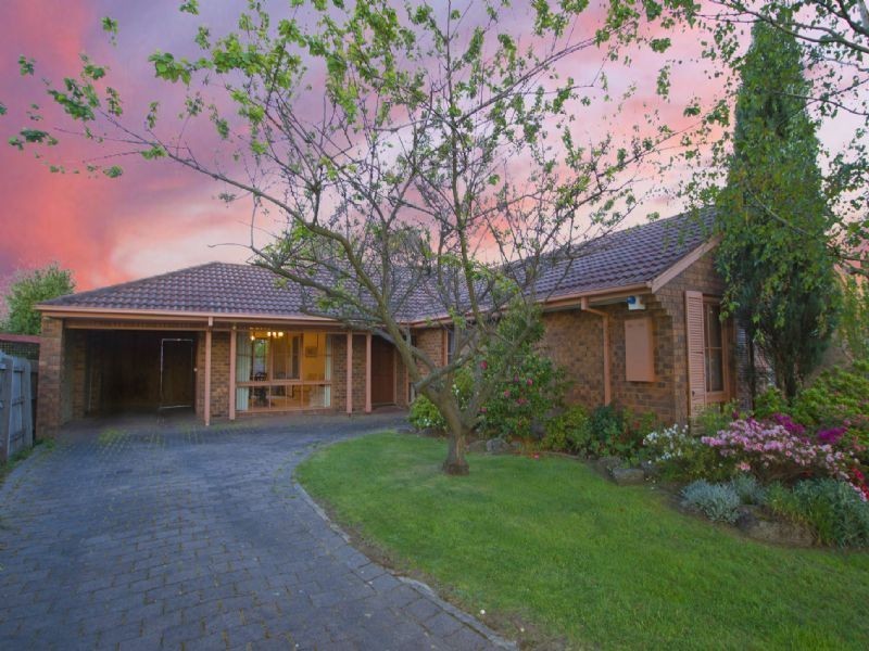56 Narr Maen Drive, Croydon Hills VIC 3136