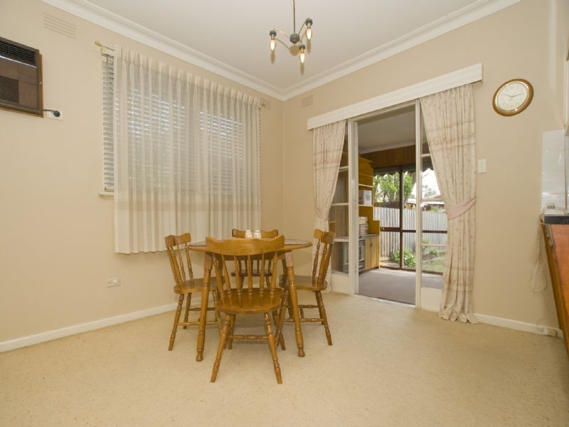 1 Kaneira Avenue, Croydon VIC 3136