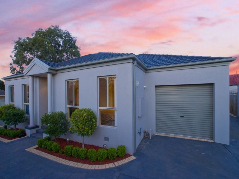 2/29 Birkenhead Drive, Kilsyth VIC 3137