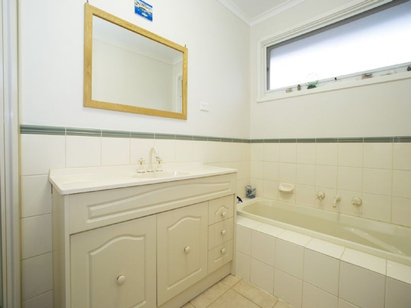 51 Old Kent Road, Mooroolbark VIC 3138