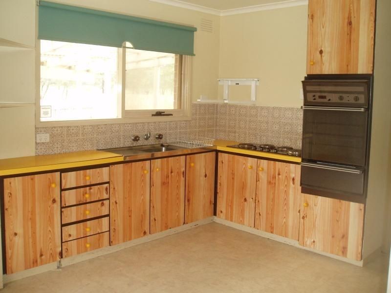 1/3 Monaro Court, Mooroolbark VIC 3138