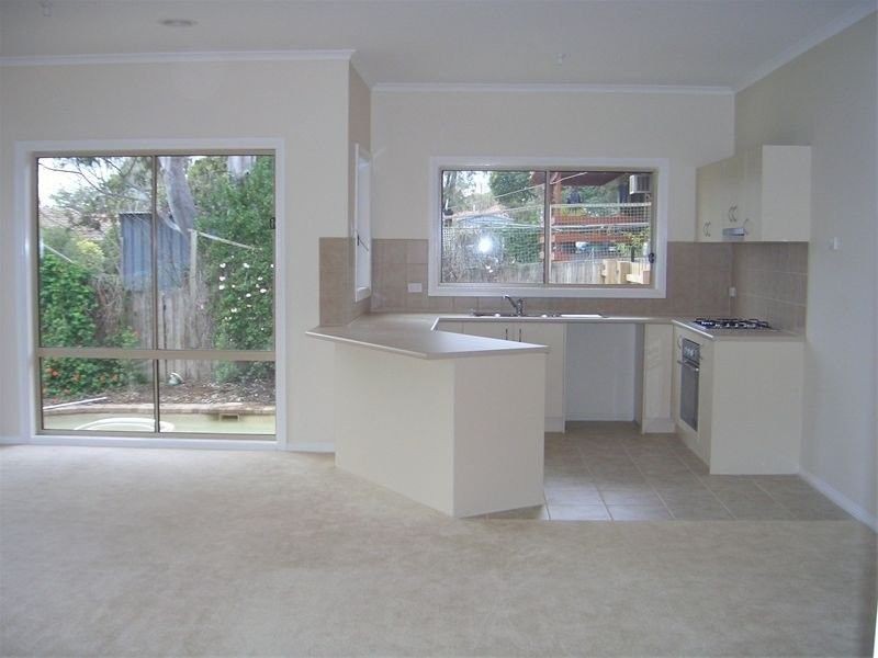 2/9 Kalina Court, Kilsyth VIC 3137