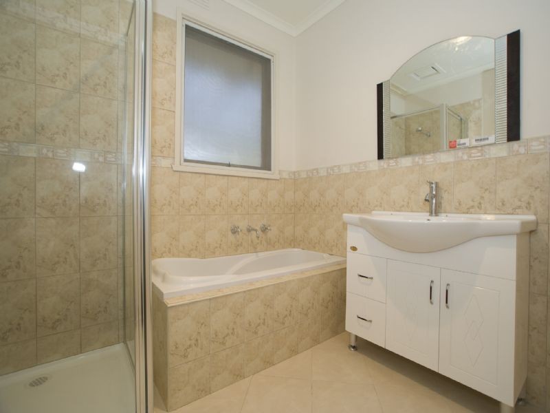 42 Sellick Drive, Croydon VIC 3136