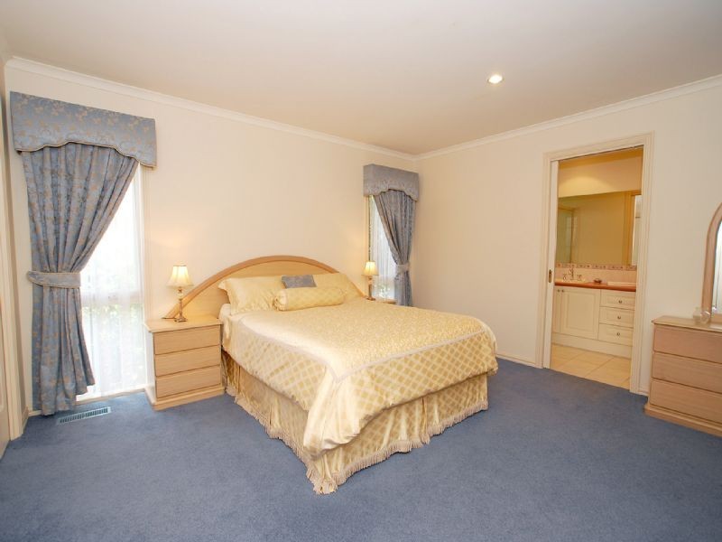 7 Champagne Rise, Chirnside Park VIC 3116