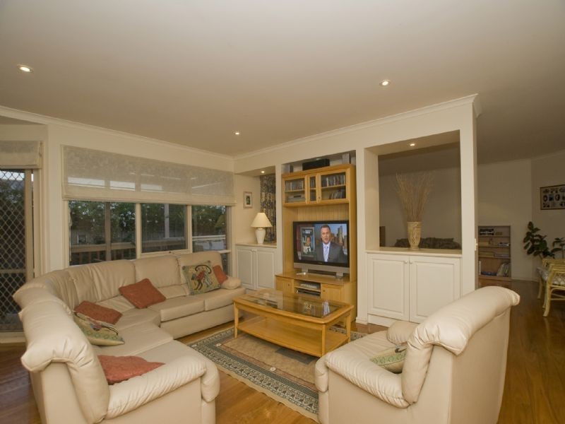 7 Champagne Rise, Chirnside Park VIC 3116