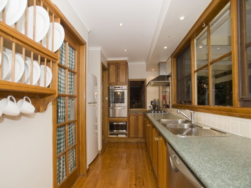 5 Samuel Beavis Place, Croydon Hills VIC 3136