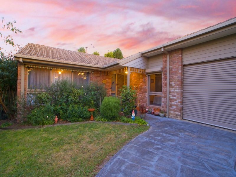 70 Settlers Hill Crescent, Croydon Hills VIC 3136