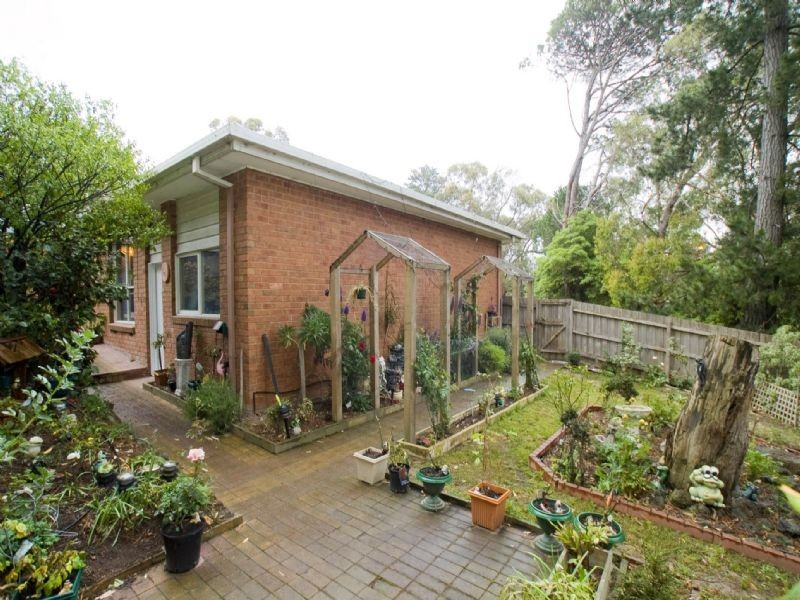 16 Canterbury Road, Montrose VIC 3765