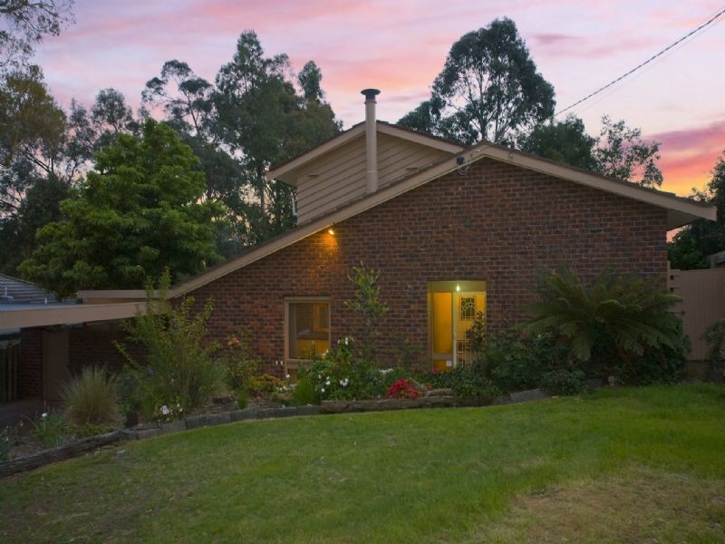 17 Chestnut Court, Montrose VIC 3765