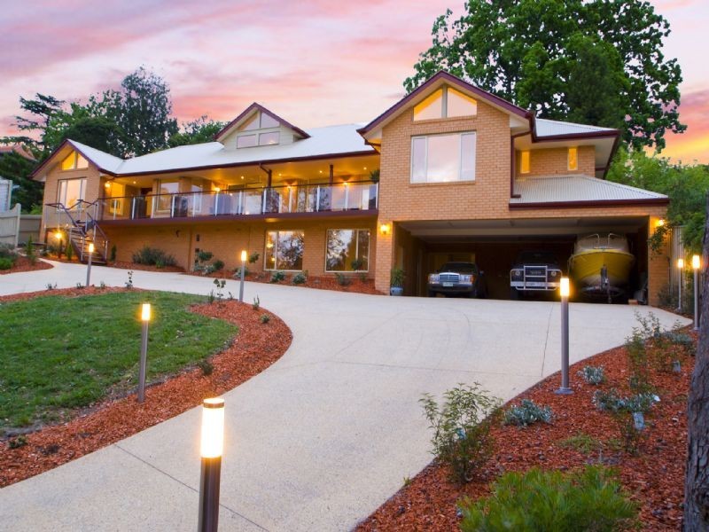 16A Glenora Avenue, Croydon VIC 3136