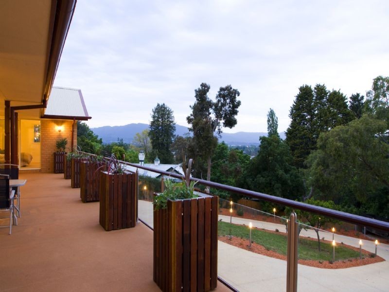 16A Glenora Avenue, Croydon VIC 3136