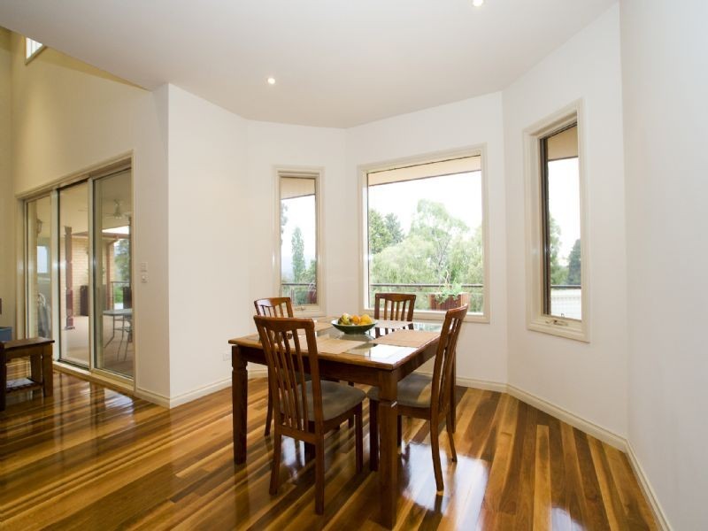 16A Glenora Avenue, Croydon VIC 3136