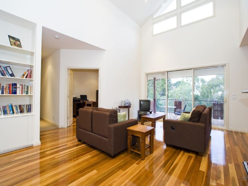 16A Glenora Avenue, Croydon VIC 3136