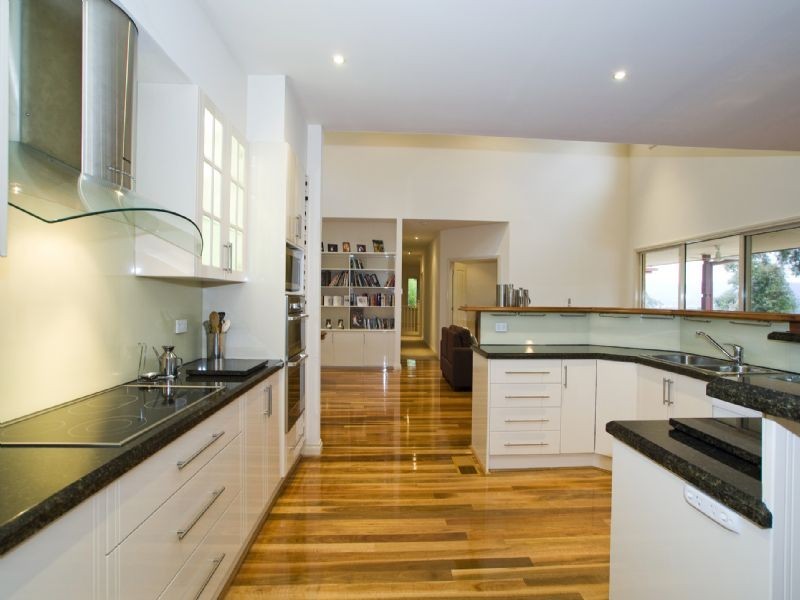 16A Glenora Avenue, Croydon VIC 3136