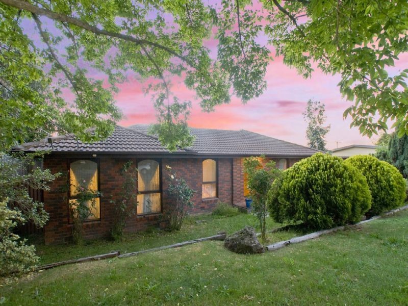 23 Sugarloaf Drive, Chirnside Park VIC 3116