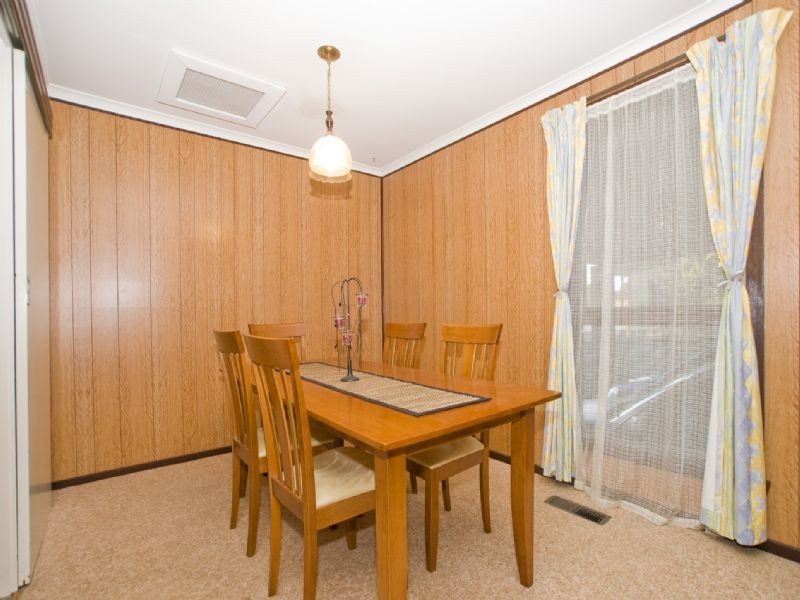 23 Sugarloaf Drive, Chirnside Park VIC 3116