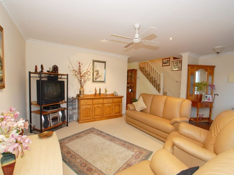 6/4 Palm Grove, Kilsyth VIC 3137