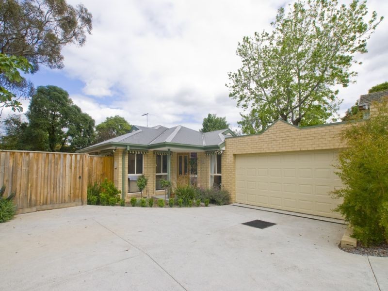 2/10 Starcross Avenue, Croydon VIC 3136