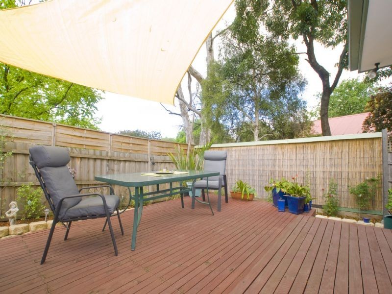 2/10 Starcross Avenue, Croydon VIC 3136