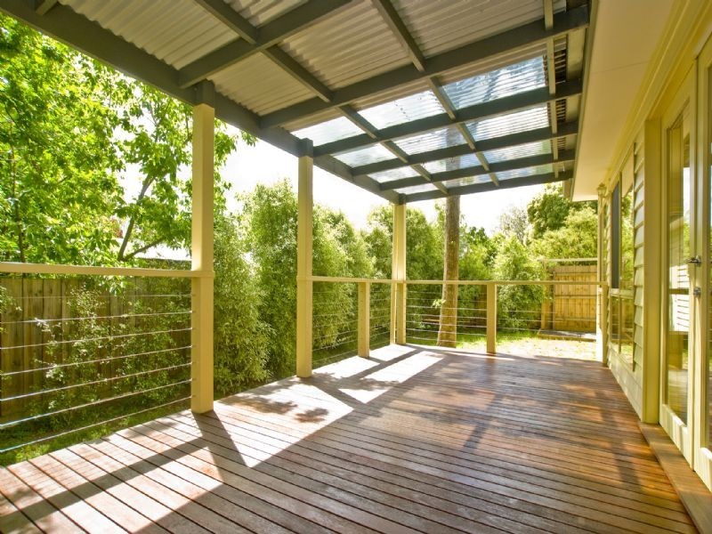 8B Pascoe Avenue, Croydon VIC 3136