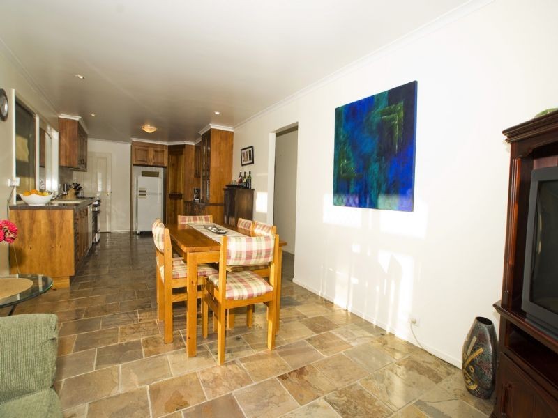 30  Savanna Drive, Mooroolbark VIC 3138