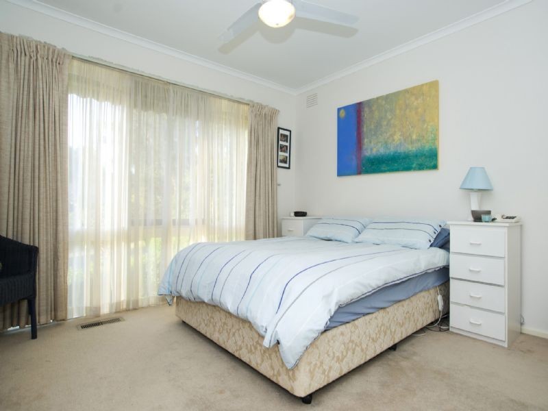 30  Savanna Drive, Mooroolbark VIC 3138