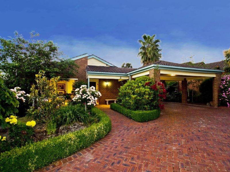 5 Henry Smith Place, Croydon Hills VIC 3136