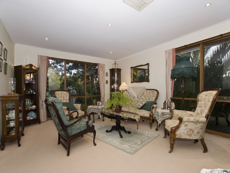 5 Henry Smith Place, Croydon Hills VIC 3136